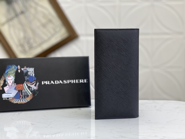 プラダ財布コピー正面デザイン